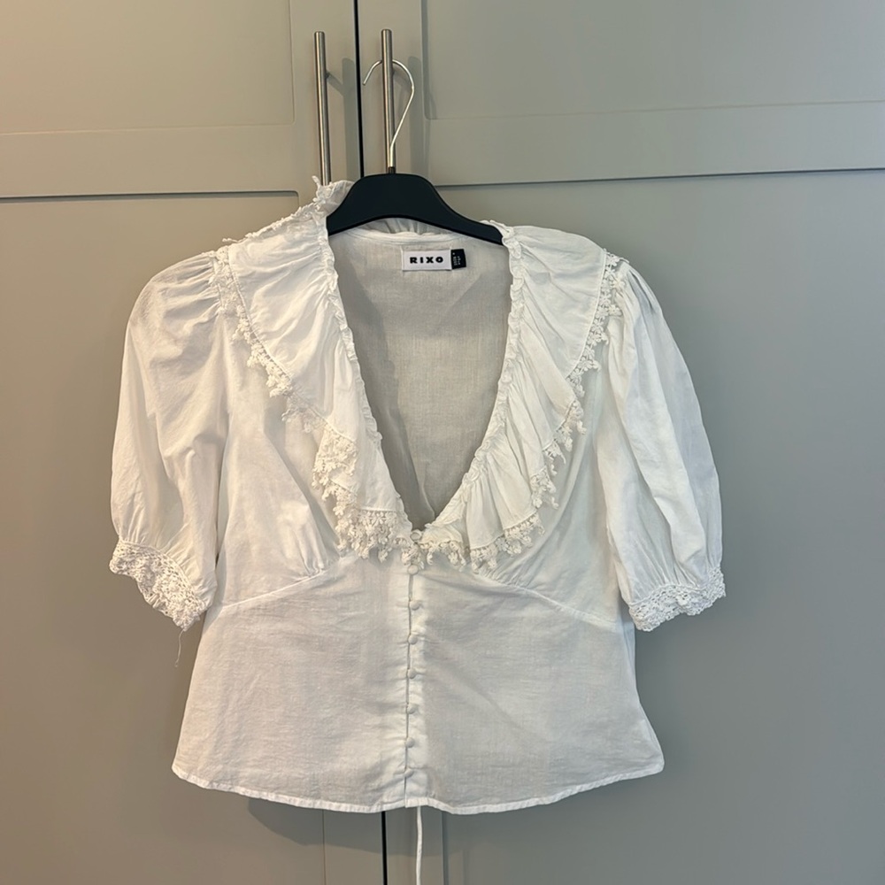 RIXO White Ruffled Blouse